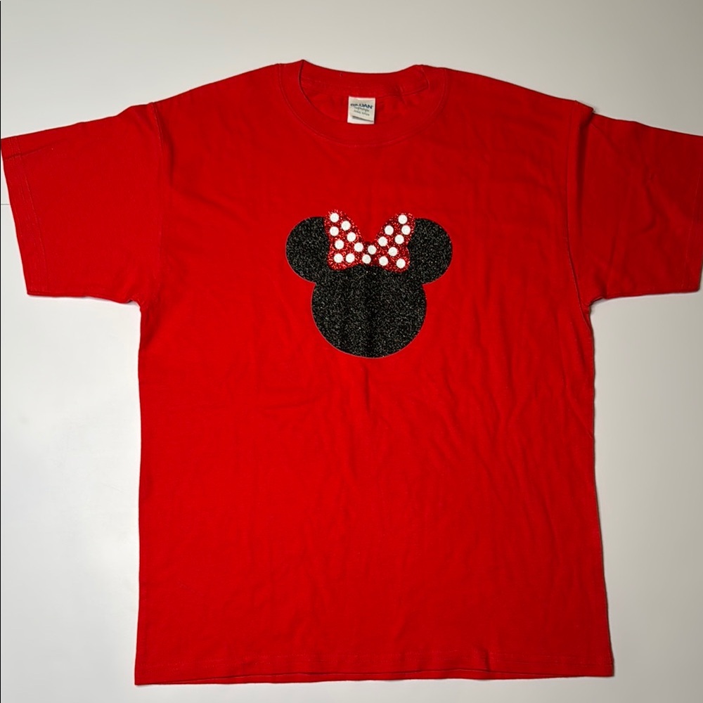 Glitter Minnie Mouse Design Tshirt (NWOT)